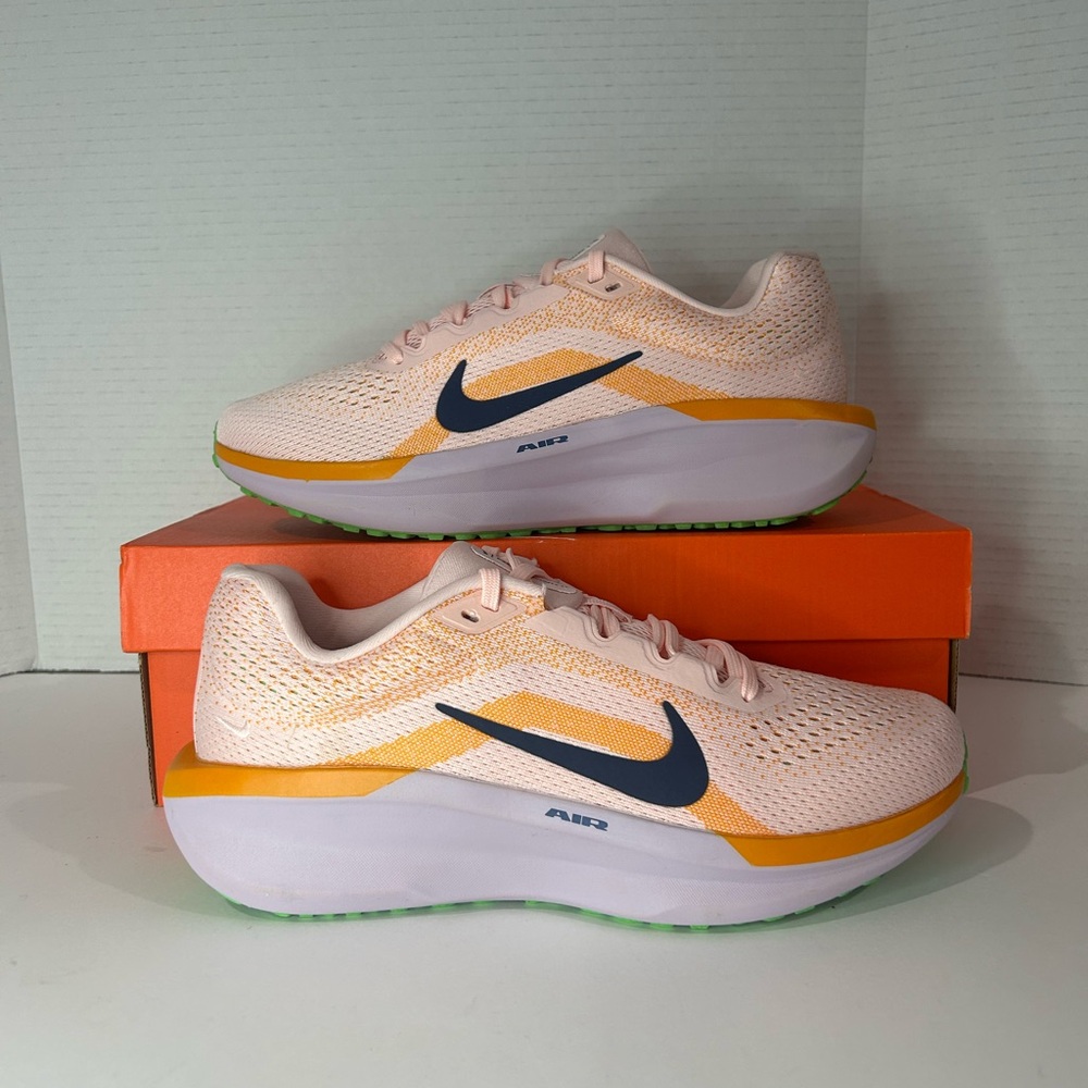 Nike Winflo 11 Women's Road Running Shoes, Size 9